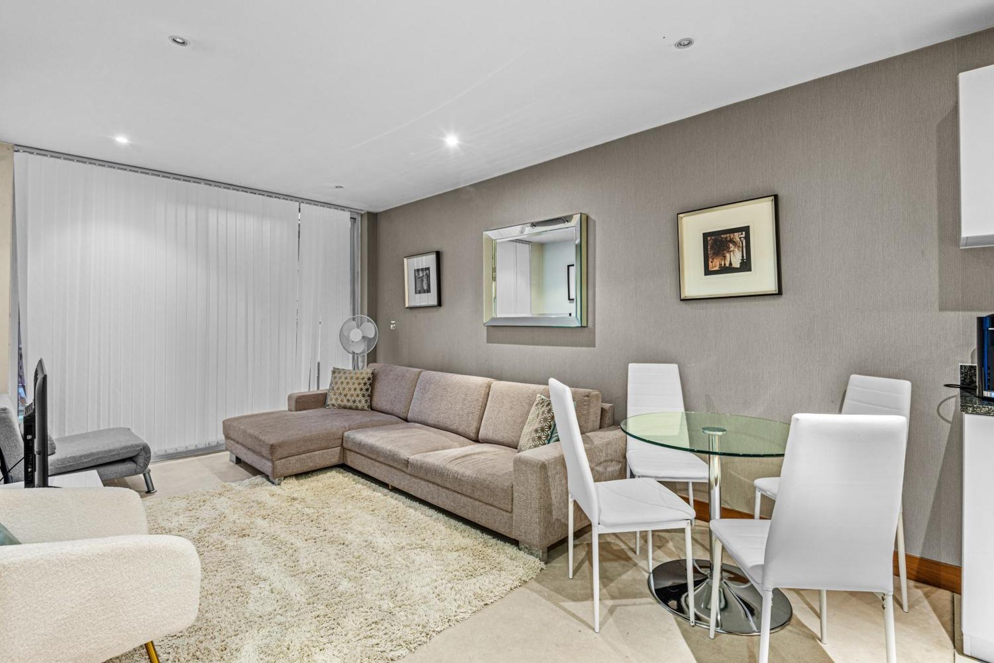 Londwell, Chelsea Living, Central Flat With Balcony Лондон Экстерьер фото